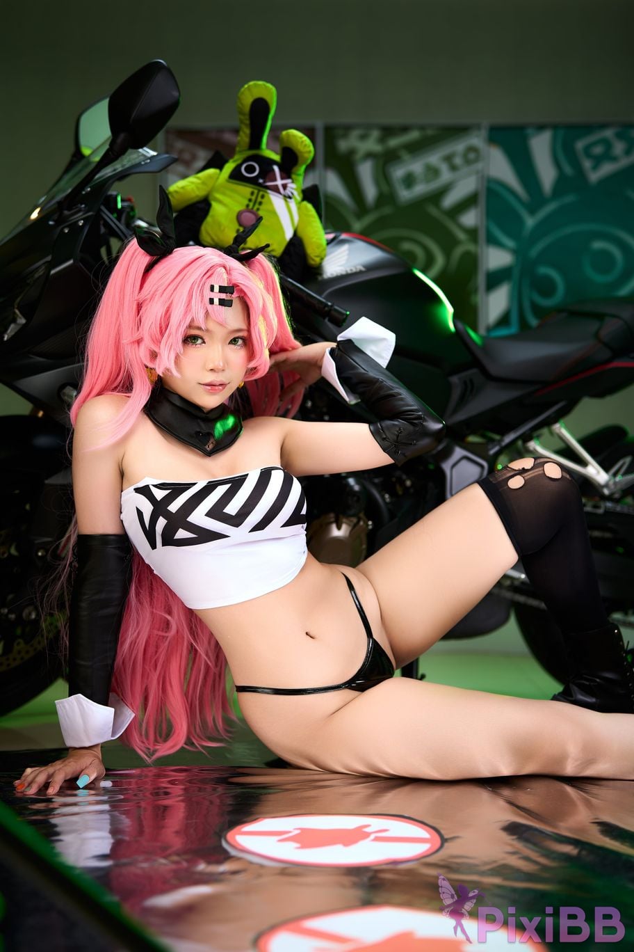 Coser ZinieQ Nicole Zenless Zone Zero PixiBB.COM 016