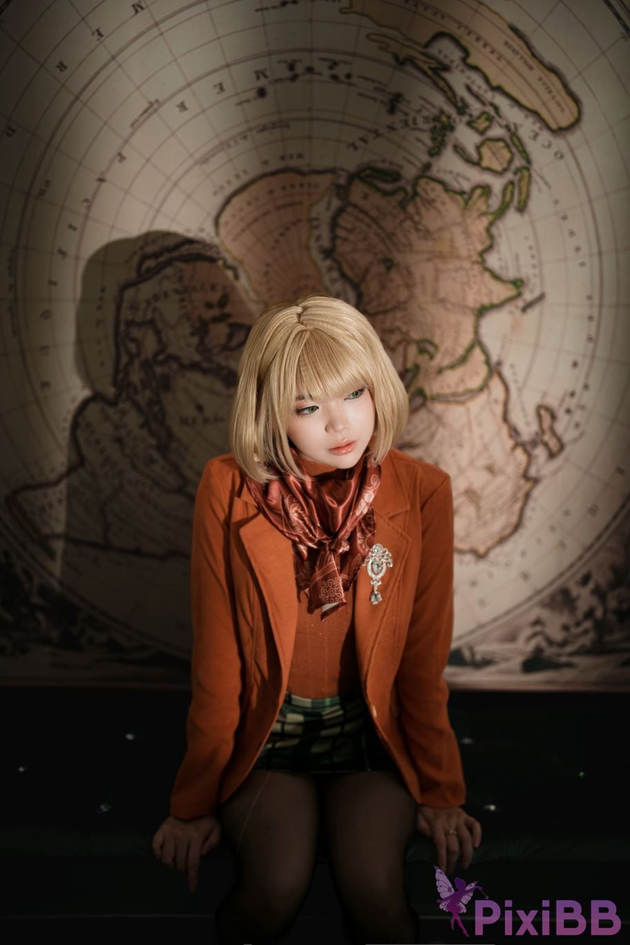 Coser ZinieQ Ashley Resident Evil 4 PixiBB.COM 002