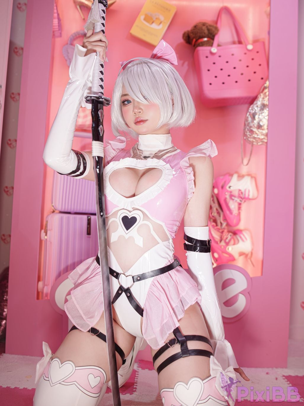 Coser ZinieQ 2B Barbie PixiBB.COM 006