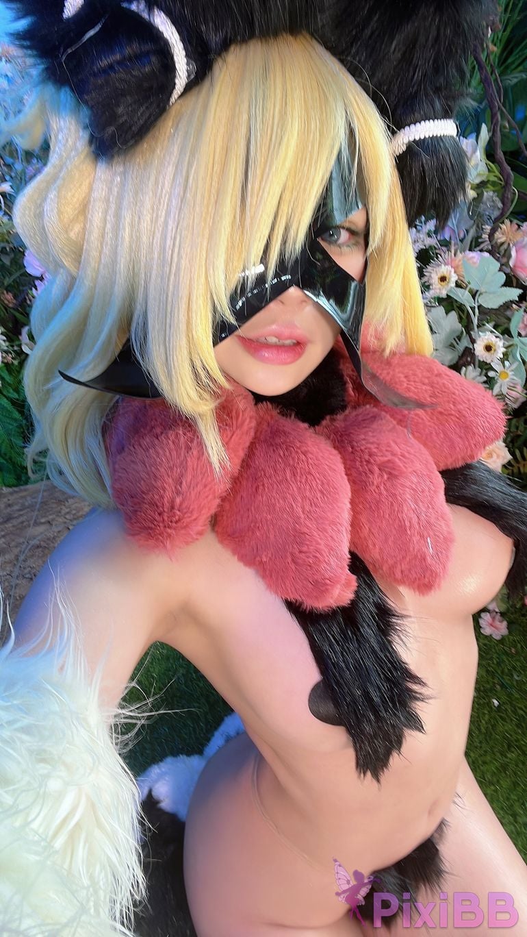 Coser ZinieQ Cynthia in Meowscarada Costume PixiBB.COM 035