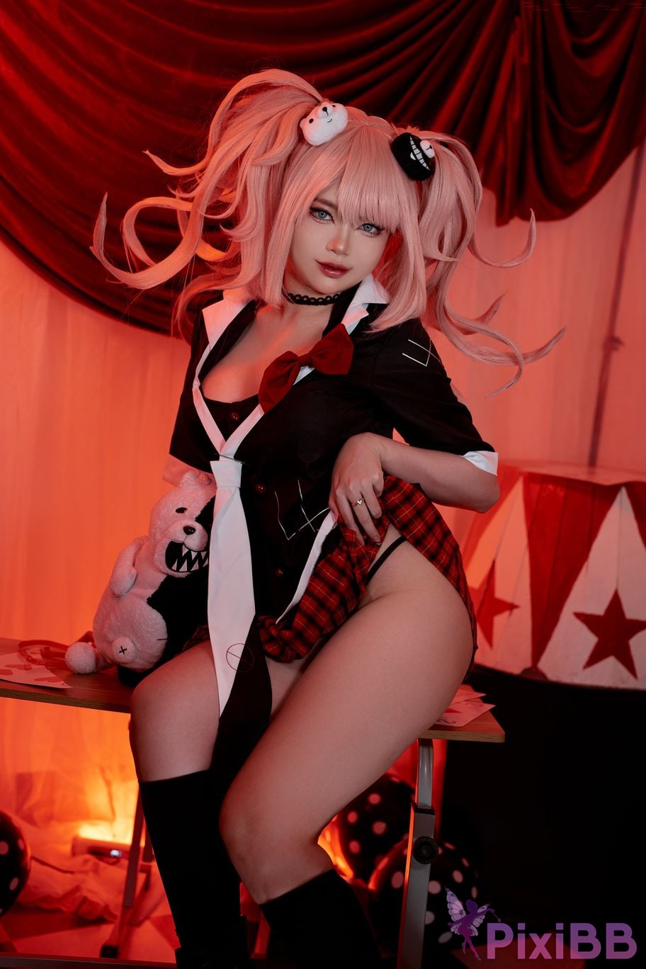 Coser ZinieQ Junko Danganronpa PixiBB.COM 017