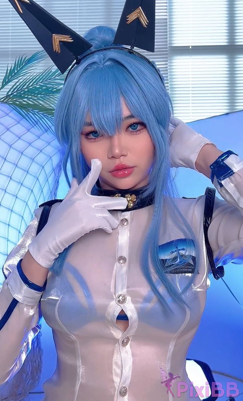Coser ZinieQ Helm x Anis NIKKE Cosplay PixiBB.COM 005