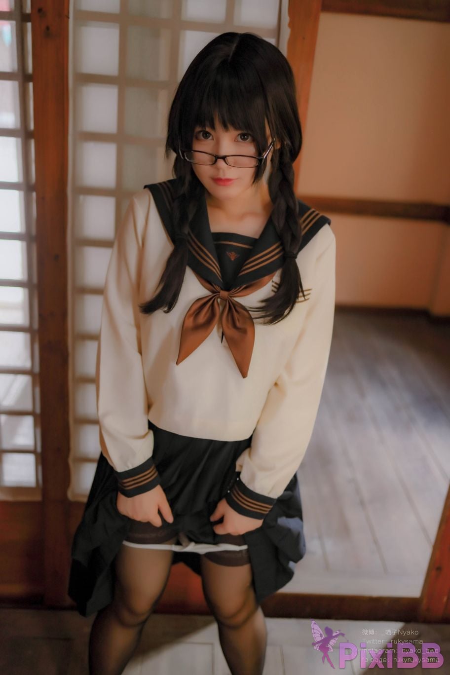 Coser Nyako PixiBB.COM 075