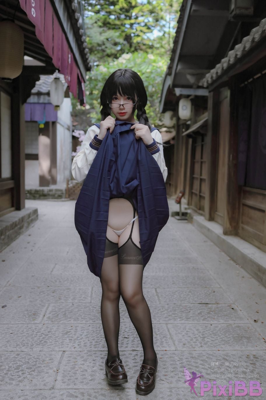 Coser Nyako PixiBB.COM 101