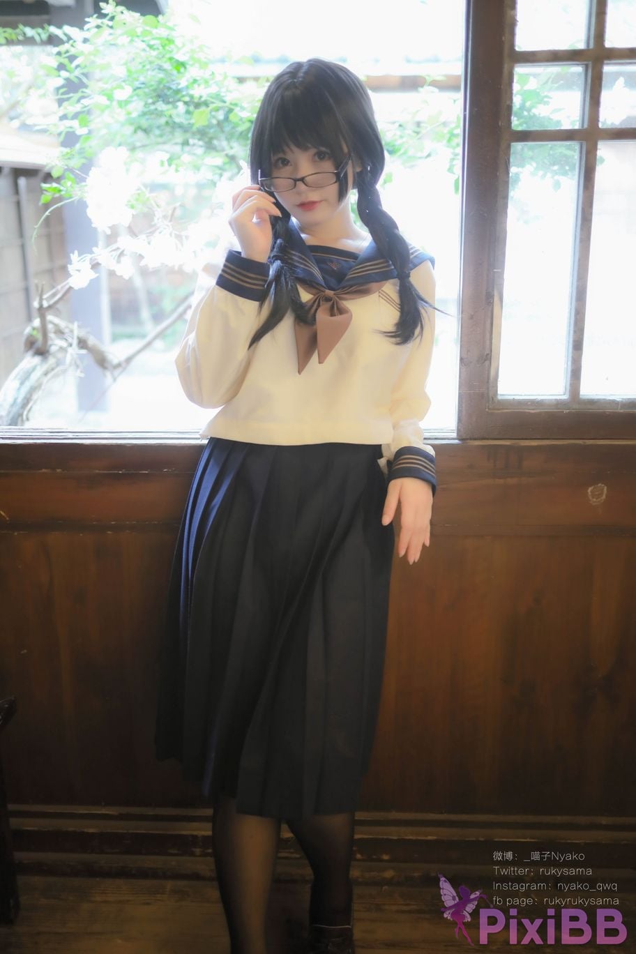 Coser Nyako PixiBB.COM 112