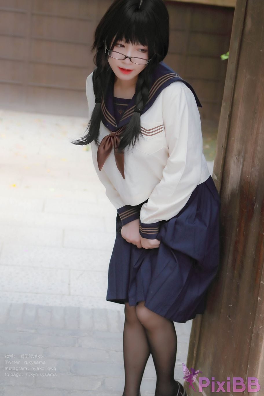 Coser Nyako PixiBB.COM 137