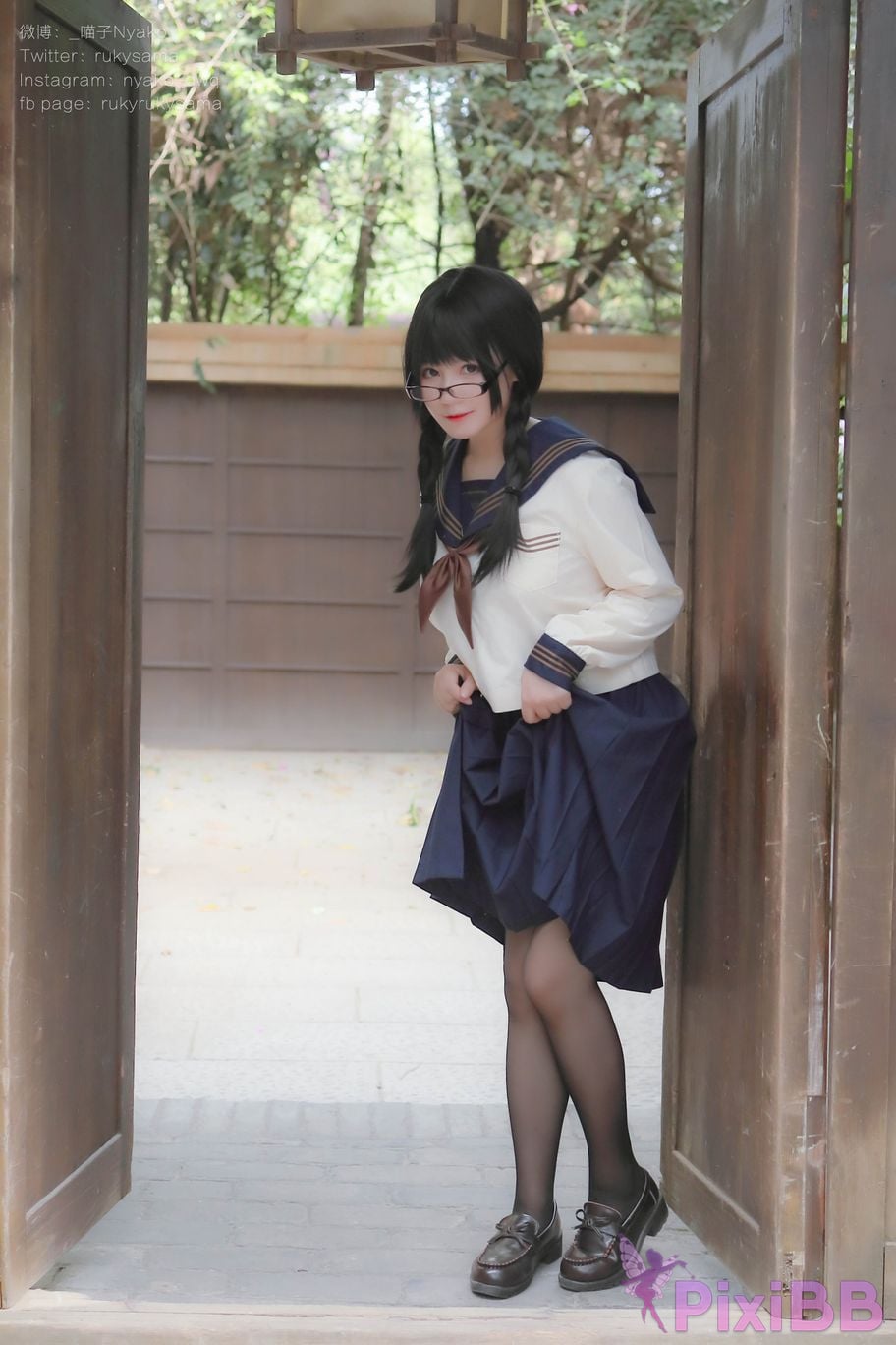 Coser Nyako PixiBB.COM 138