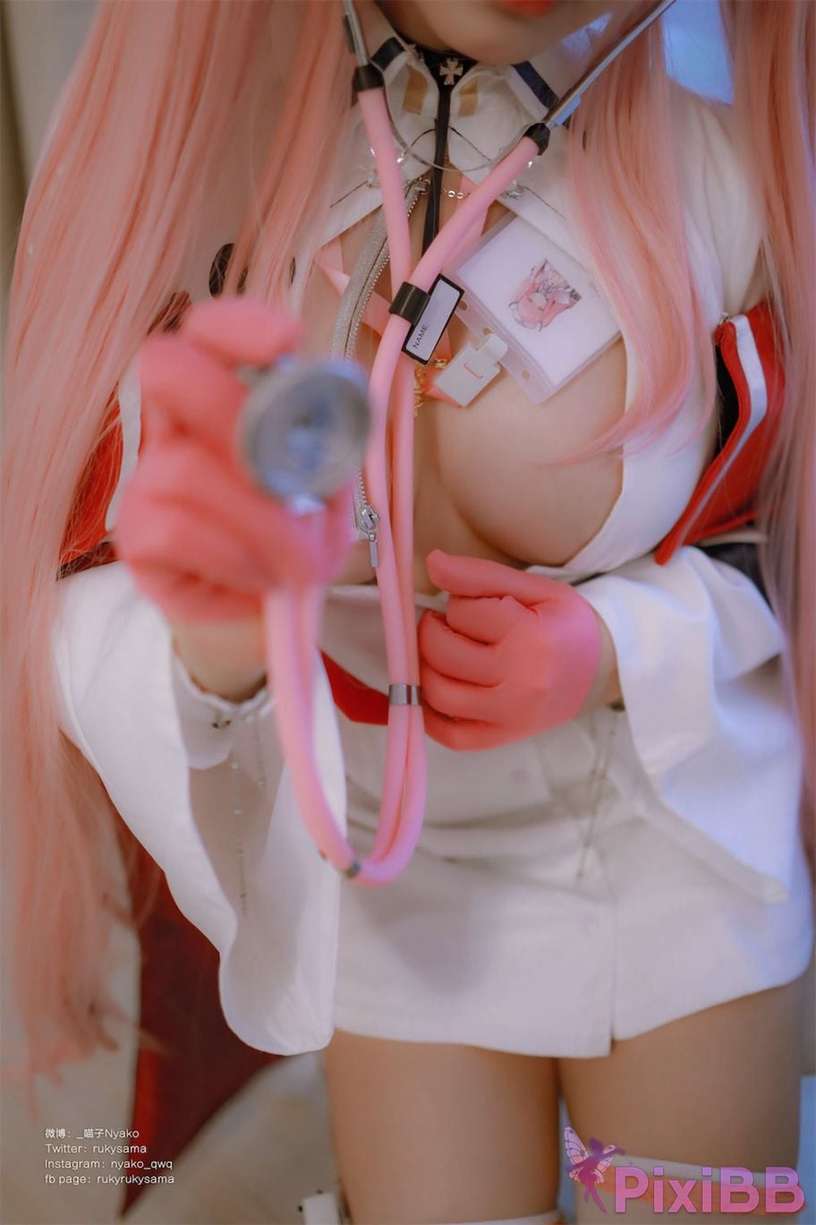Coser Nyako PixiBB.COM 033