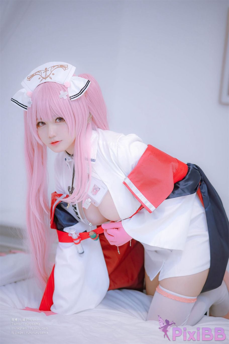 Coser Nyako PixiBB.COM 058