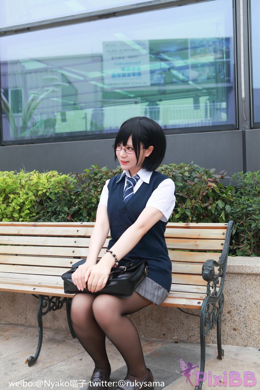Coser Nyako PixiBB.COM 037
