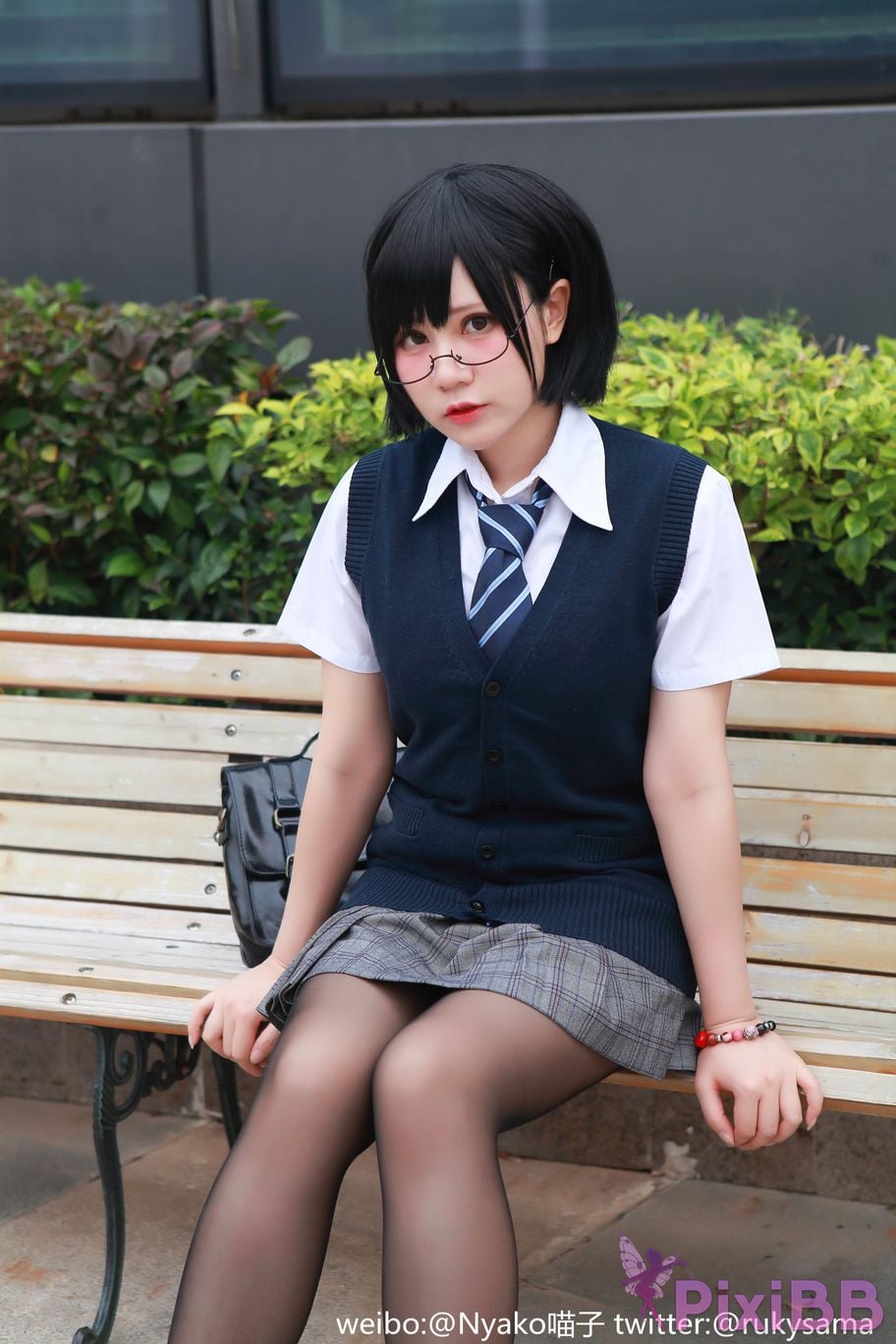 Coser Nyako PixiBB.COM 038