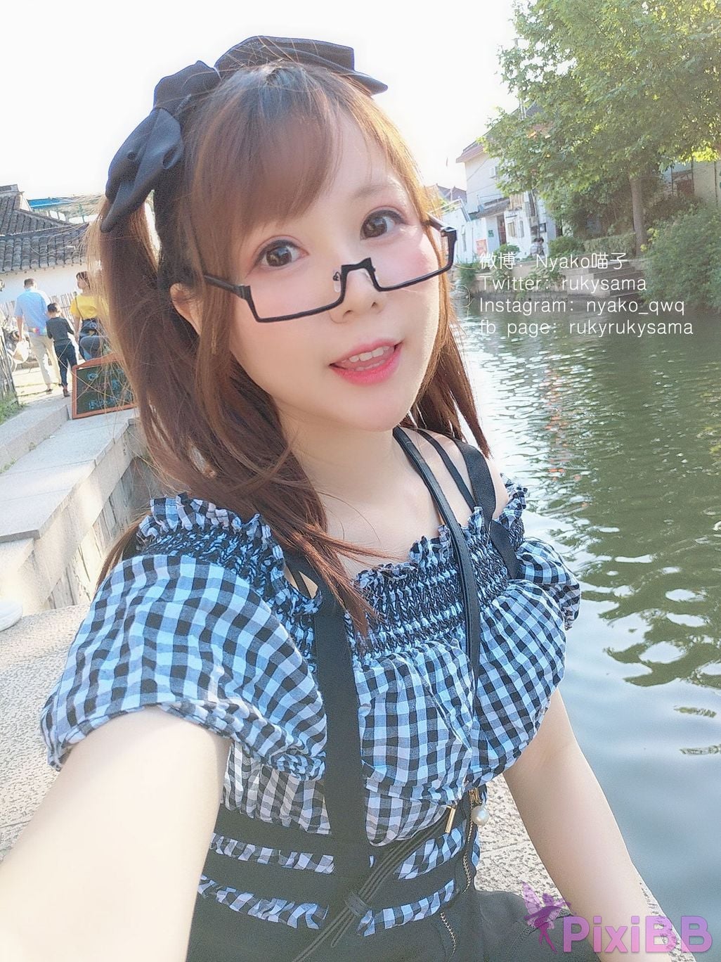 Coser Nyako PixiBB.COM 003.JPG