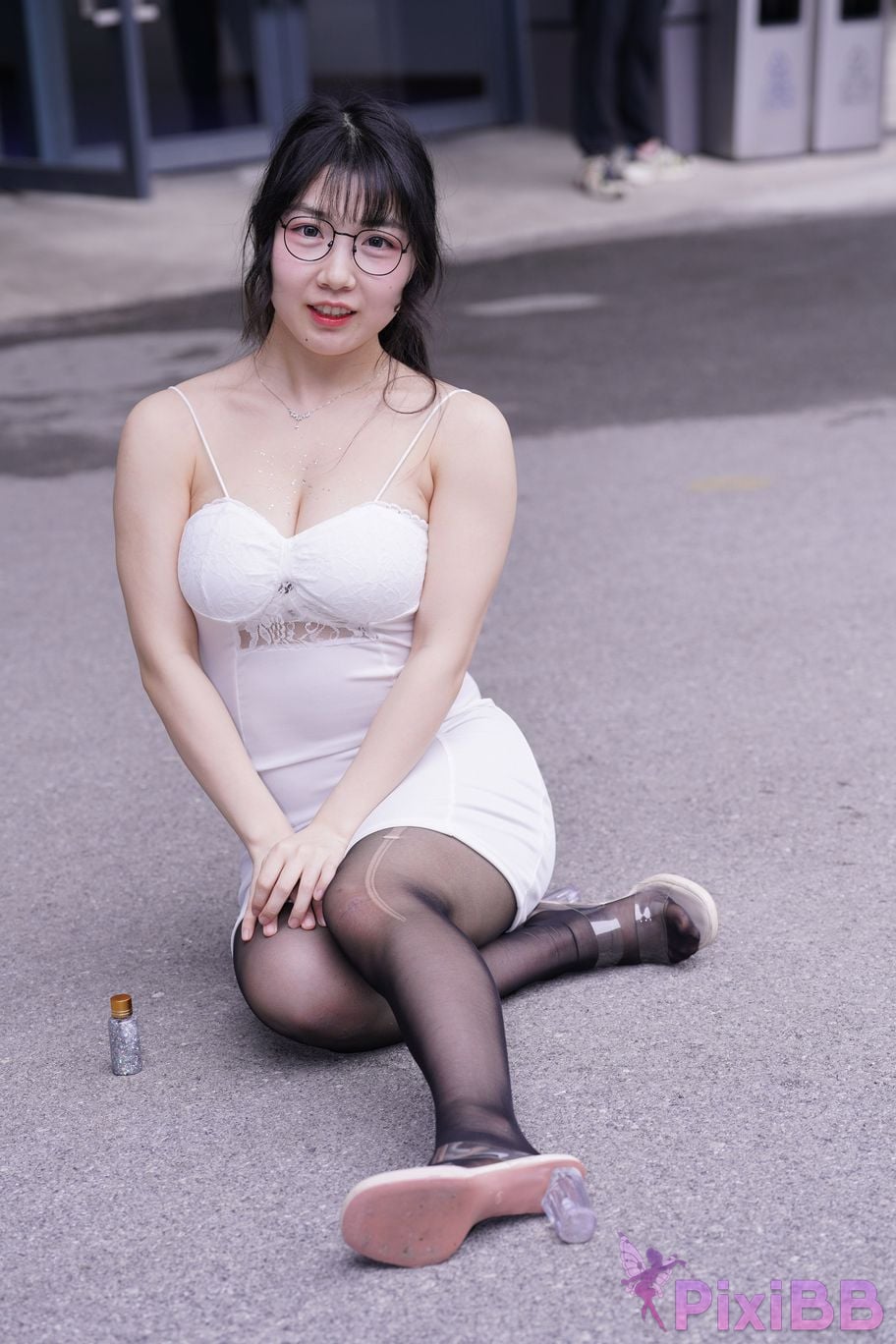 Featured Street Photography Works No.5846 Keke Tang Xiaoyuan white skirt PixiBB.COM 050