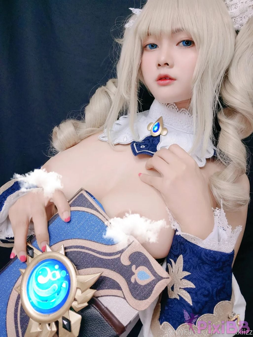 Cosplayer nookkizzcos Barbara PixiBB.COM 010