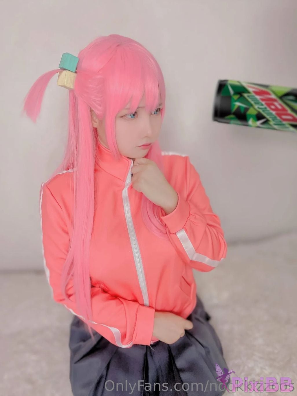 Cosplayer nookkizzcos Bocchi PixiBB.COM 009