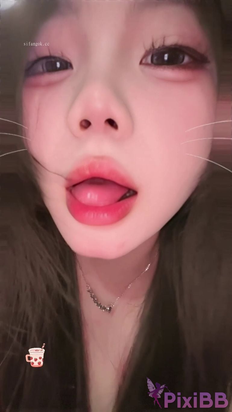 OtherXXX small fish Kuaishou sweet young girl Show your face and dance naked PixiBB.COM 070
