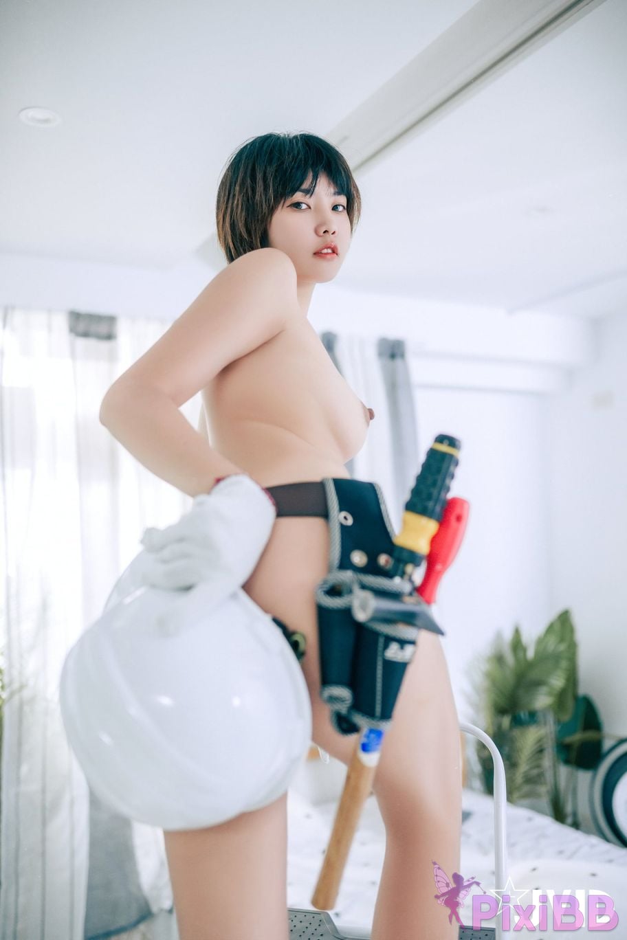 JVID guo bao yan re tian qi xia xiu leng de nv shi fu bei zhua nai qia bo zi jing ran rang ta geng xing fen le The first video of having her breasts rubbed leaked NoWaterma 087 PixiBB.COM