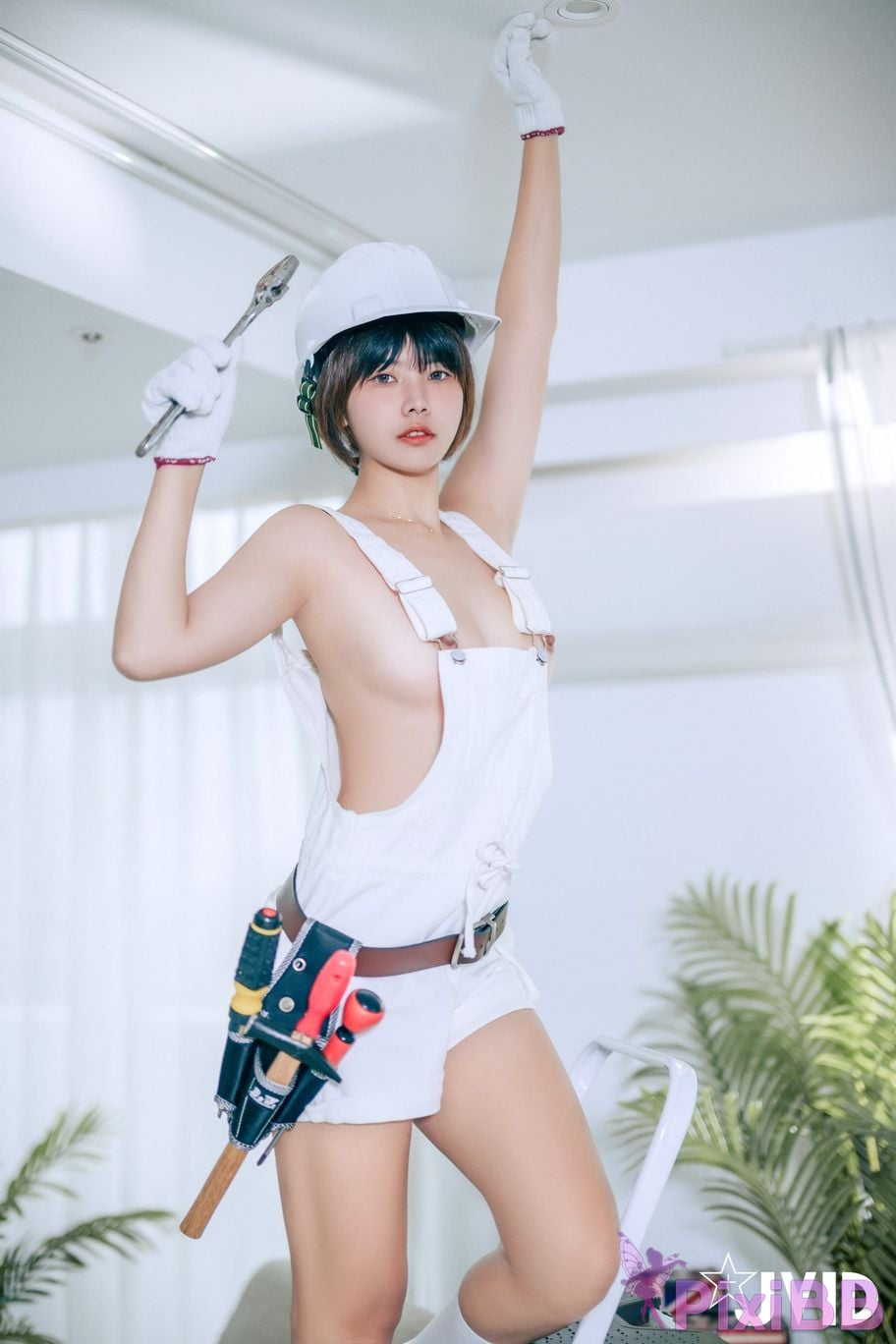 JVID guo bao yan re tian qi xia xiu leng de nv shi fu bei zhua nai qia bo zi jing ran rang ta geng xing fen le The first video of having her breasts rubbed leaked NoWaterma 151 PixiBB.COM