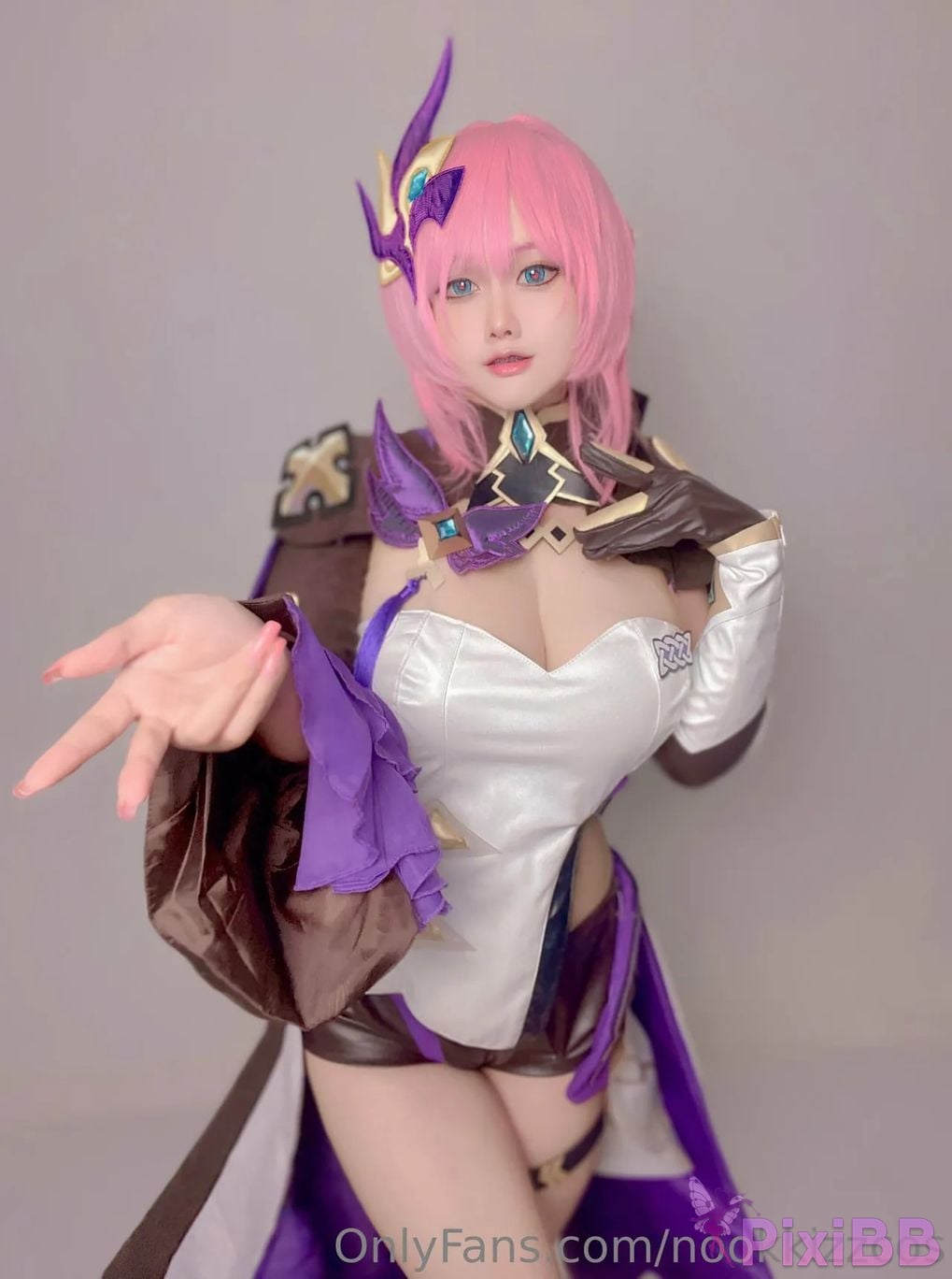 Cosplayer nookkizzcos Elysia PixiBB.COM 001
