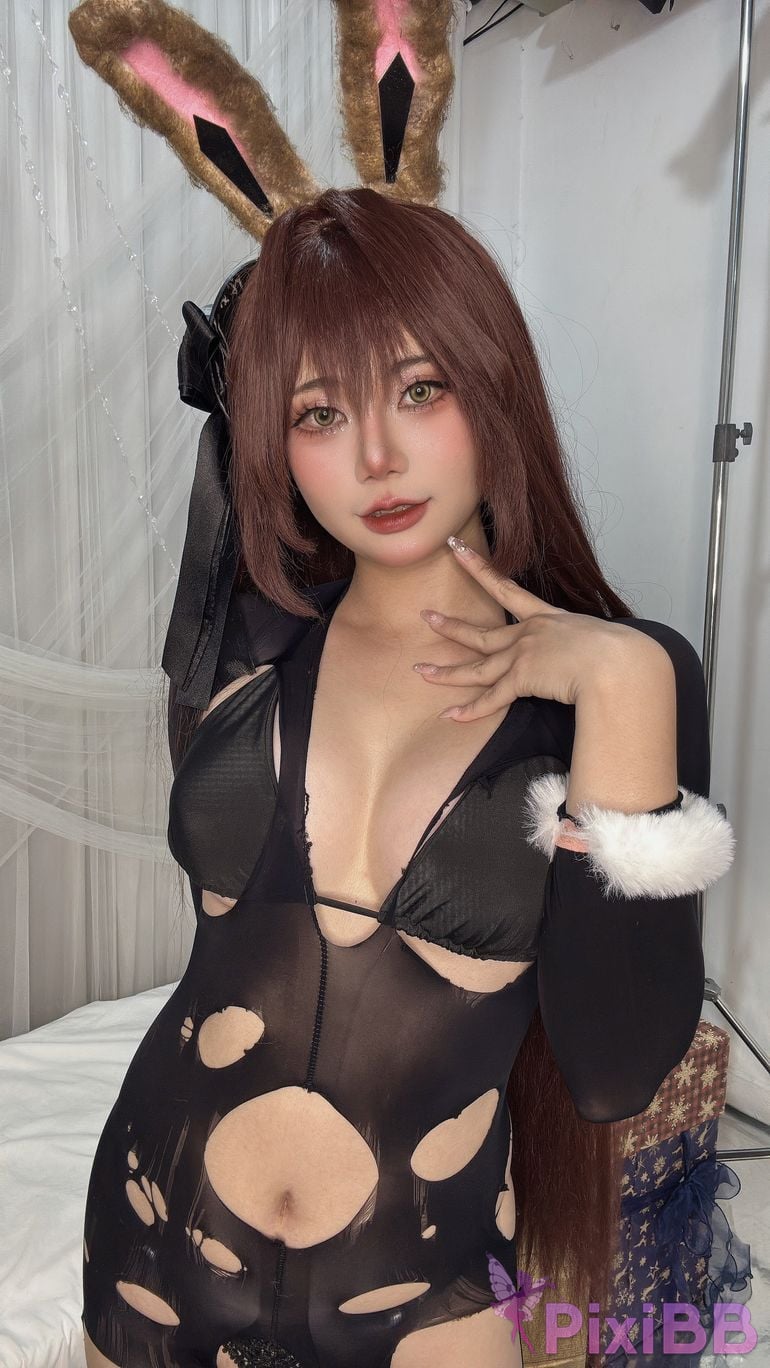 Cosplayer Miinmeow Noir PixiBB.COM 081