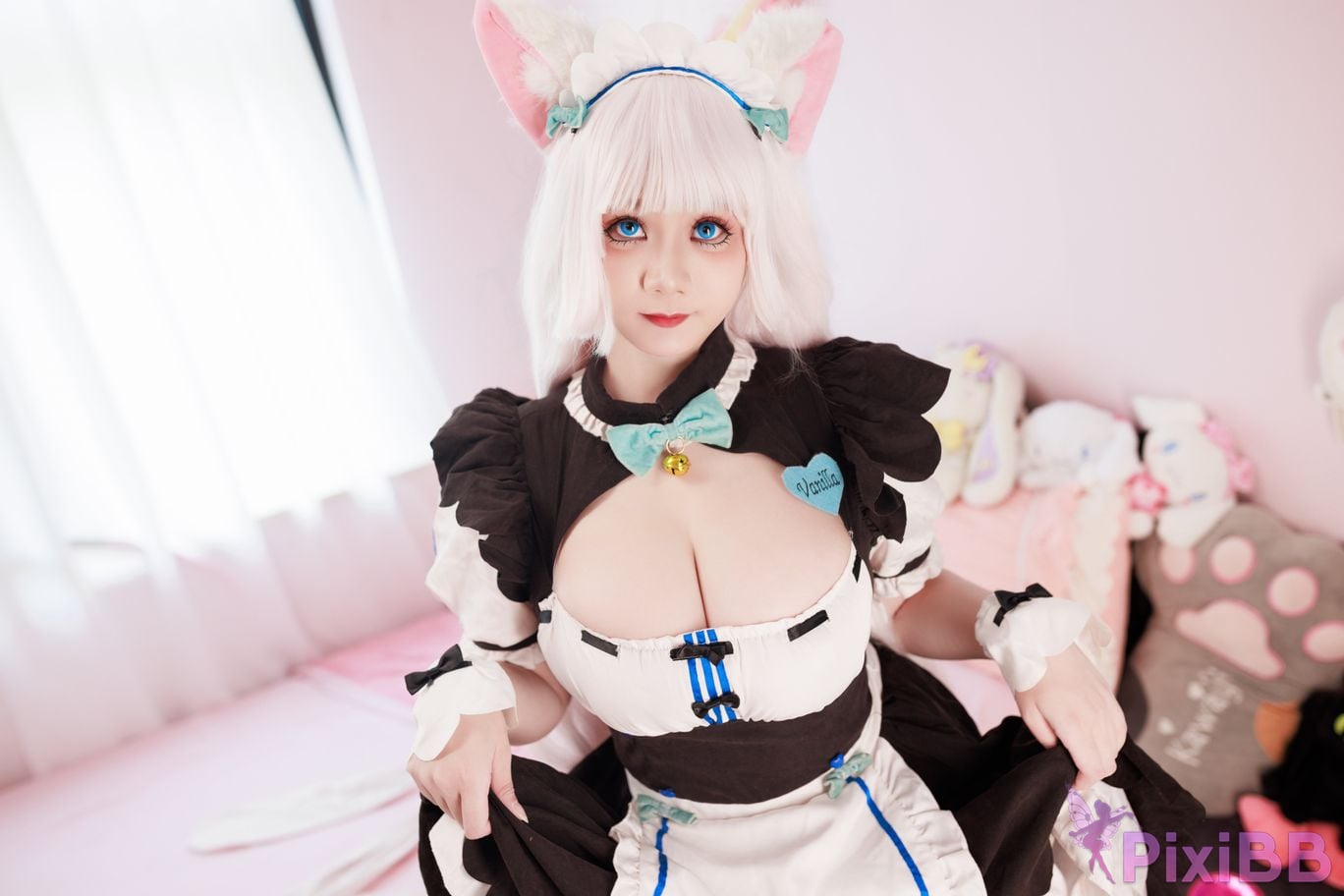 Cosplayer Ah Xuexue Vanilla Maid PixiBB.COM 001