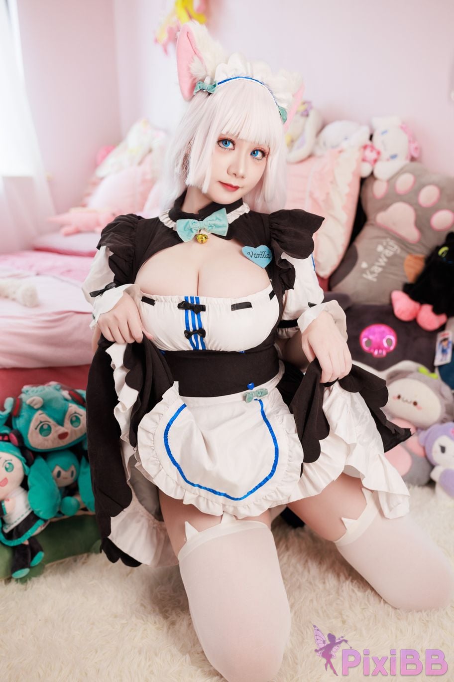 Cosplayer Ah Xuexue Vanilla Maid PixiBB.COM 002