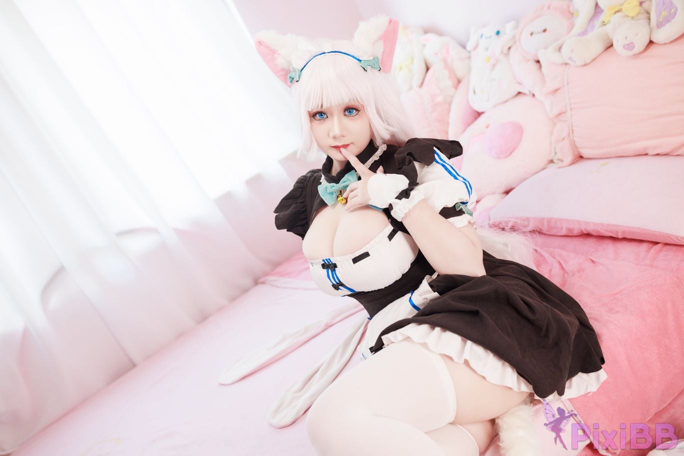 Cosplayer Ah Xuexue Vanilla Maid PixiBB.COM 015