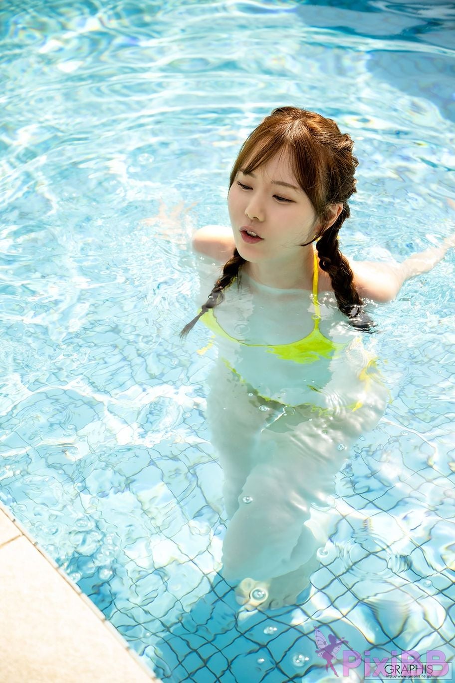Japanese Idol Miru Graphis Gals Uninhibited Vol.1 2 PixiBB.COM 032