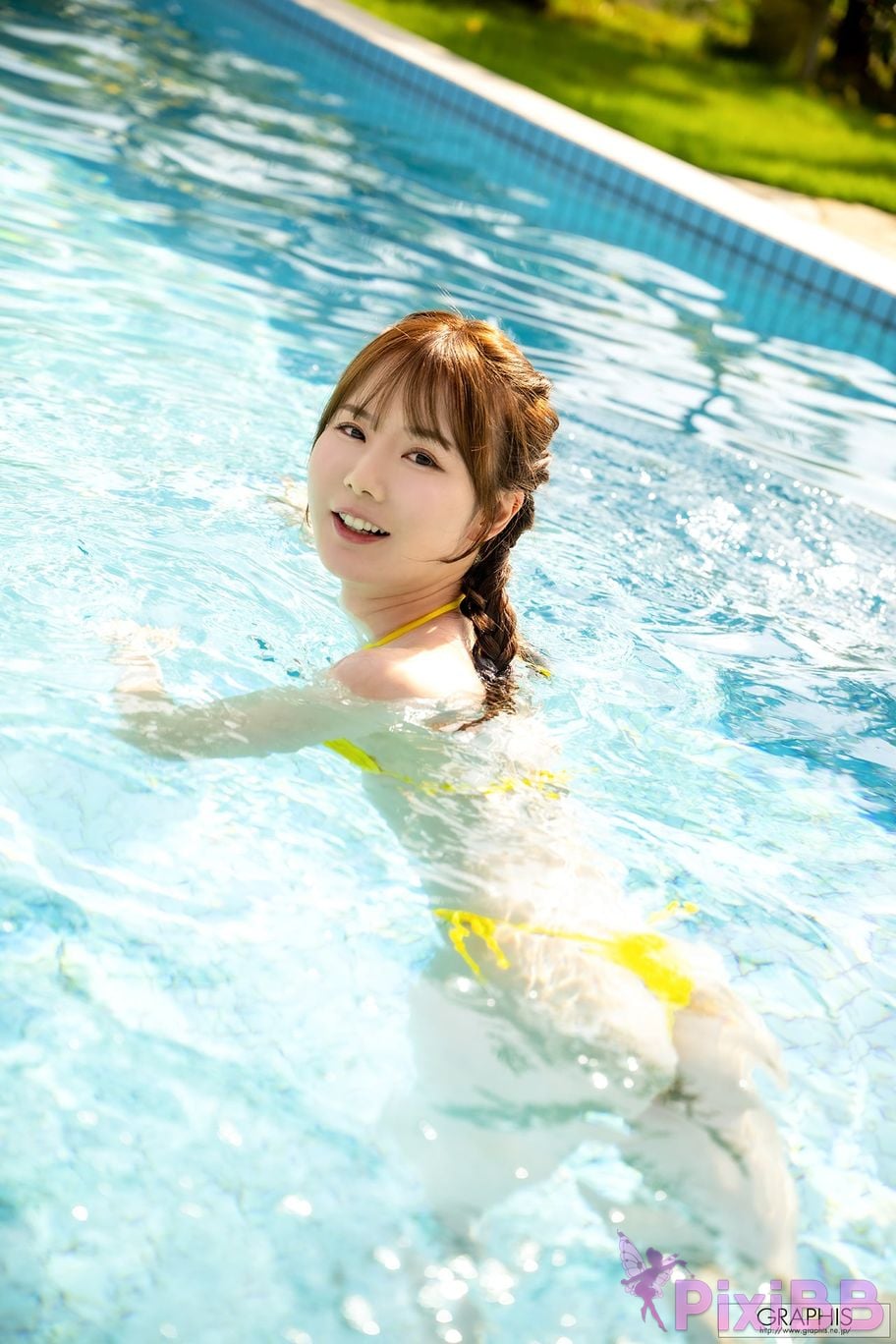 Japanese Idol Miru Graphis Gals Uninhibited Vol.1 2 PixiBB.COM 037