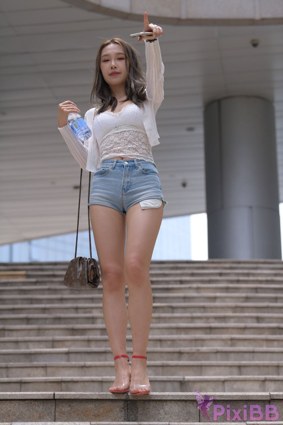 Featured Street Photography Works No.5852 Young and beautiful girl in hot pants PixiBB.COM 482