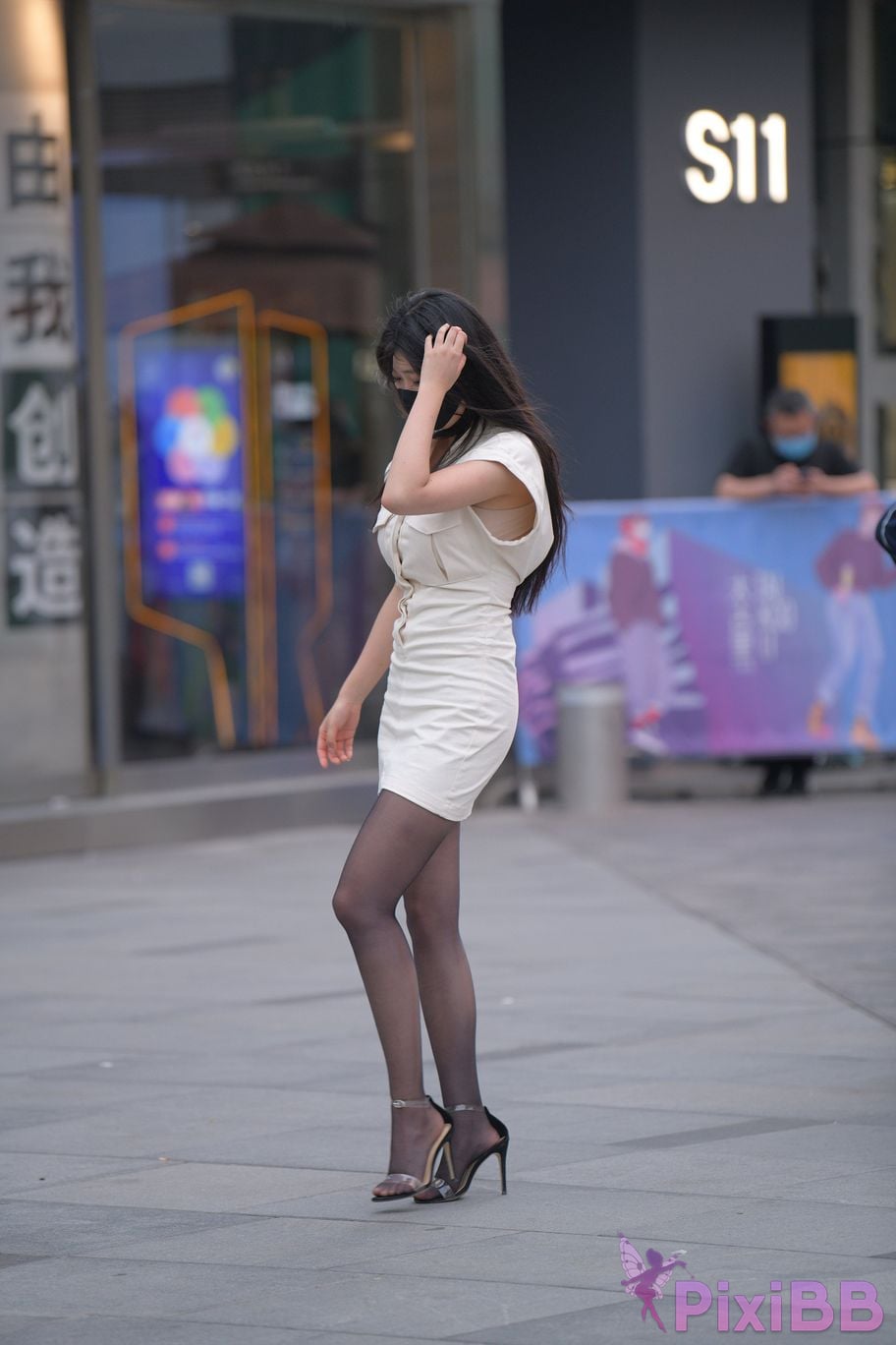 Featured Street Photography Works No.5857 Sexy beauty in black stockings PixiBB.COM 005