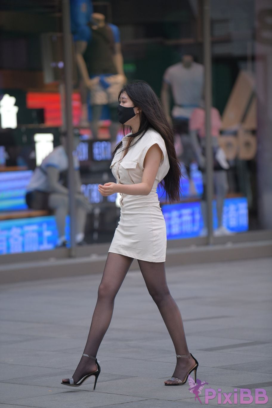 Featured Street Photography Works No.5857 Sexy beauty in black stockings PixiBB.COM 008