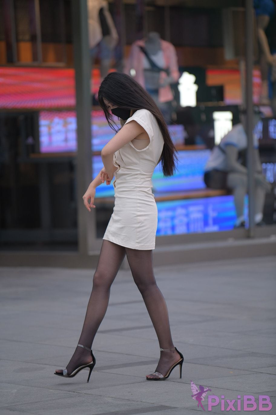 Featured Street Photography Works No.5857 Sexy beauty in black stockings PixiBB.COM 009