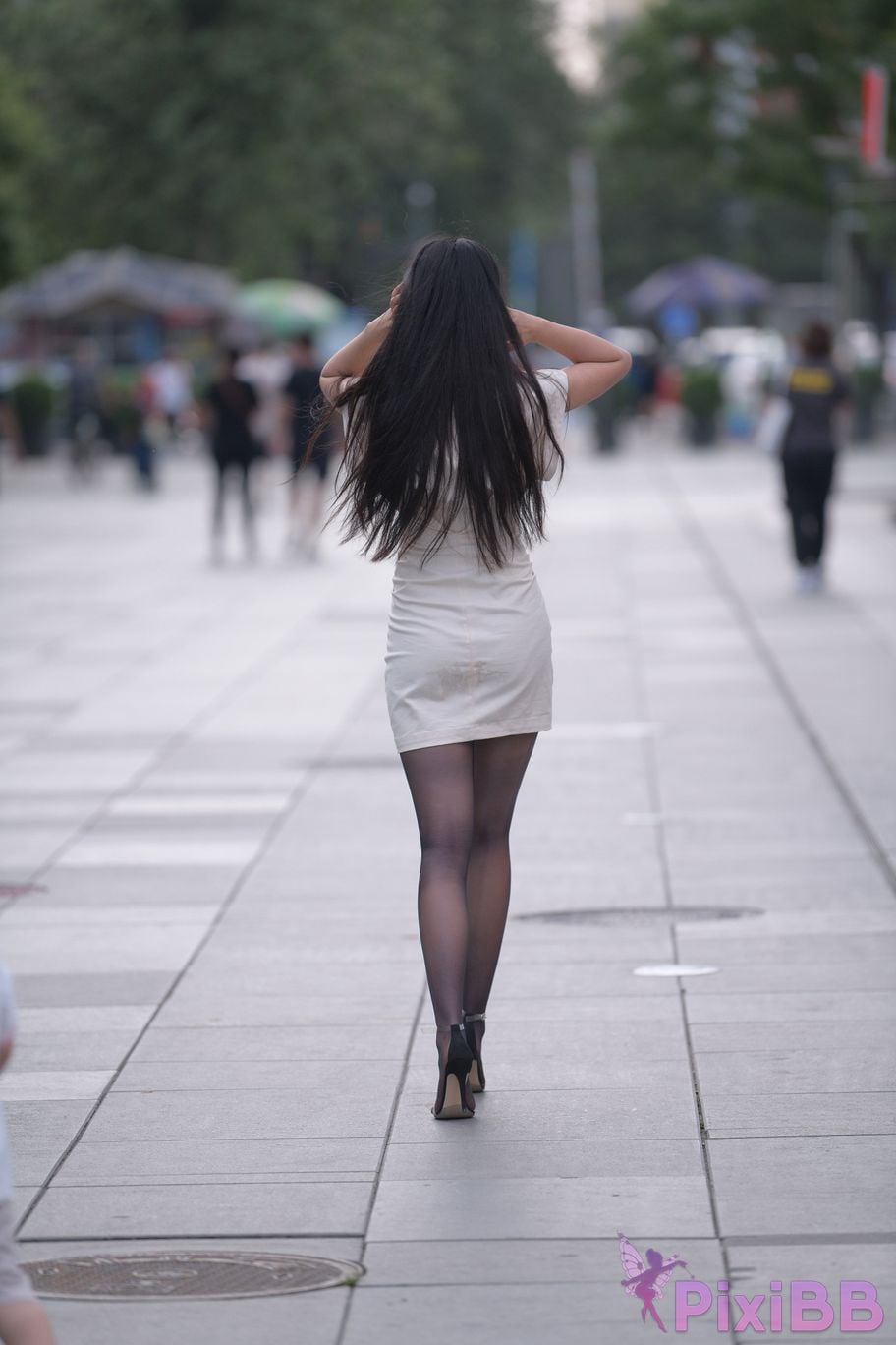 Featured Street Photography Works No.5857 Sexy beauty in black stockings PixiBB.COM 015