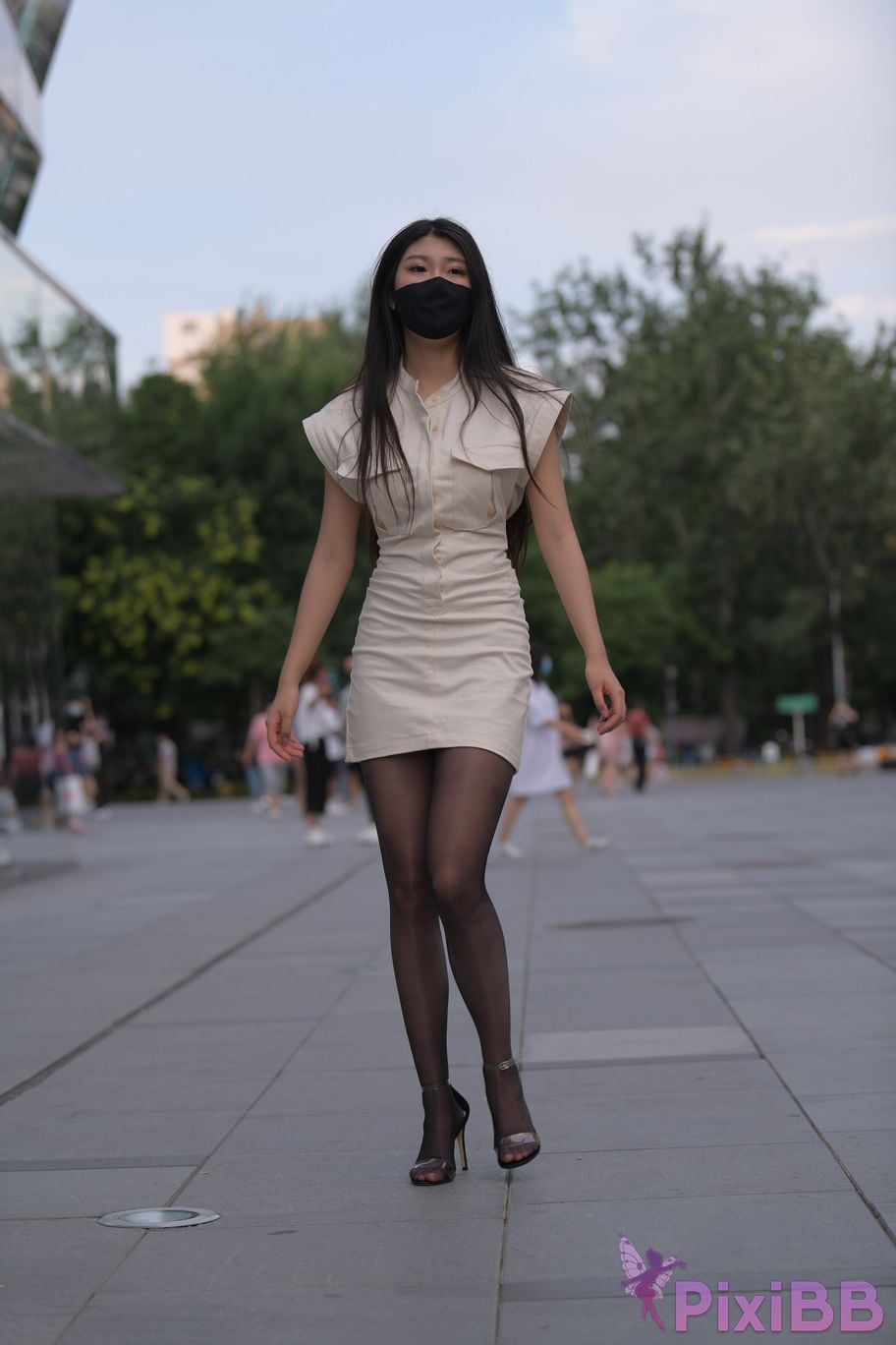 Featured Street Photography Works No.5857 Sexy beauty in black stockings PixiBB.COM 056