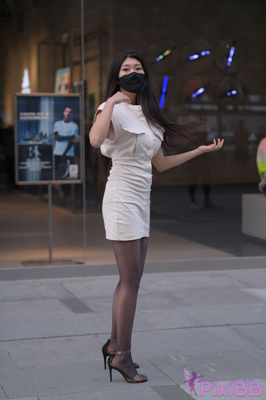 Featured Street Photography Works No.5857 Sexy beauty in black stockings PixiBB.COM 076