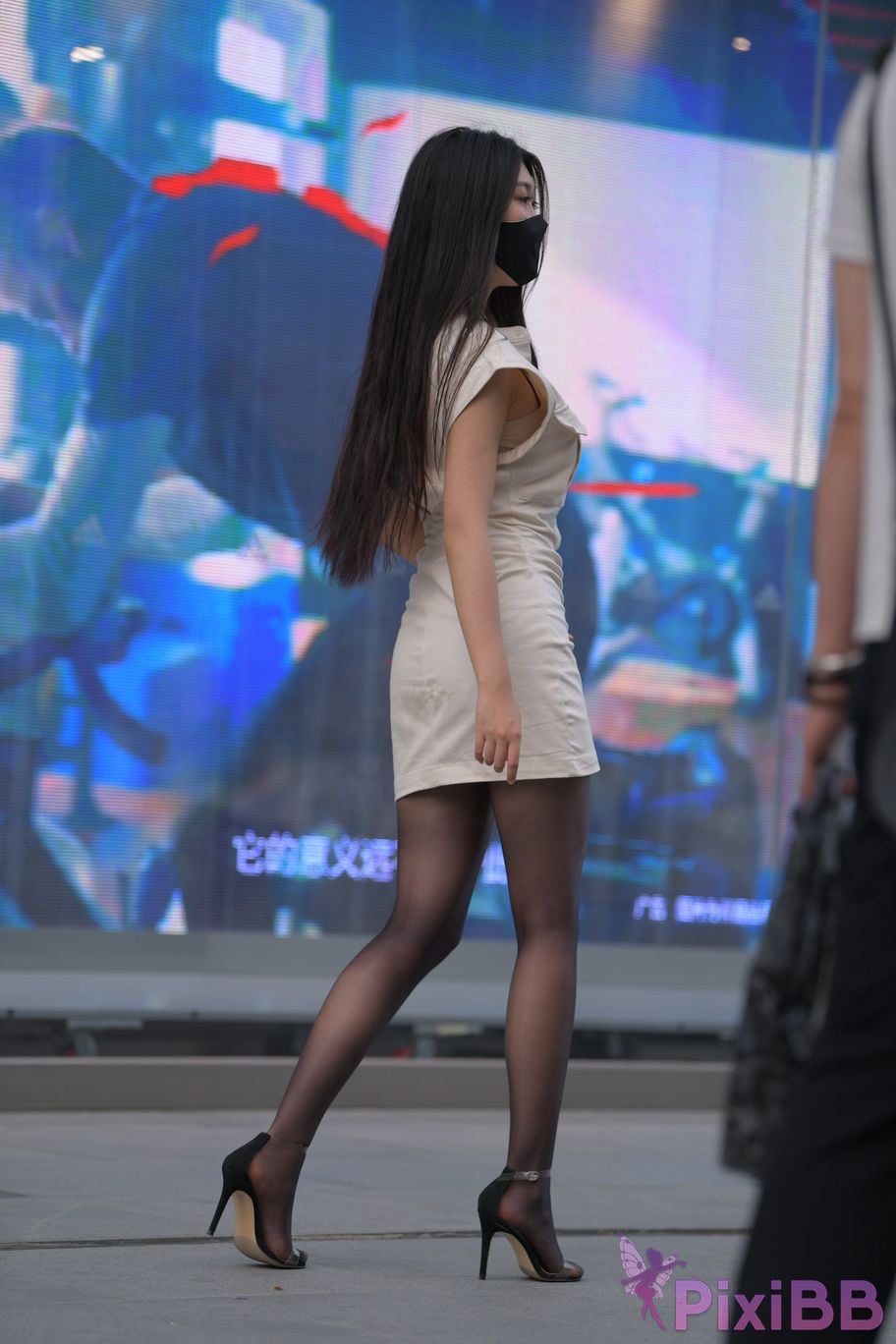 Featured Street Photography Works No.5857 Sexy beauty in black stockings PixiBB.COM 092