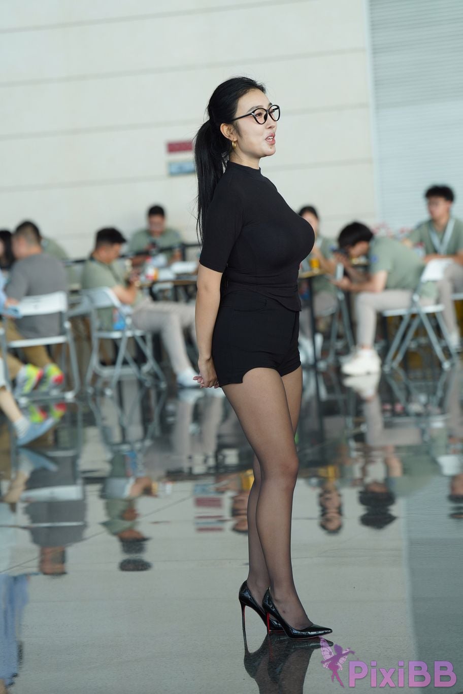 Featured Street Photography Works No.5521 Cutie in short skirt PixiBB.COM 048