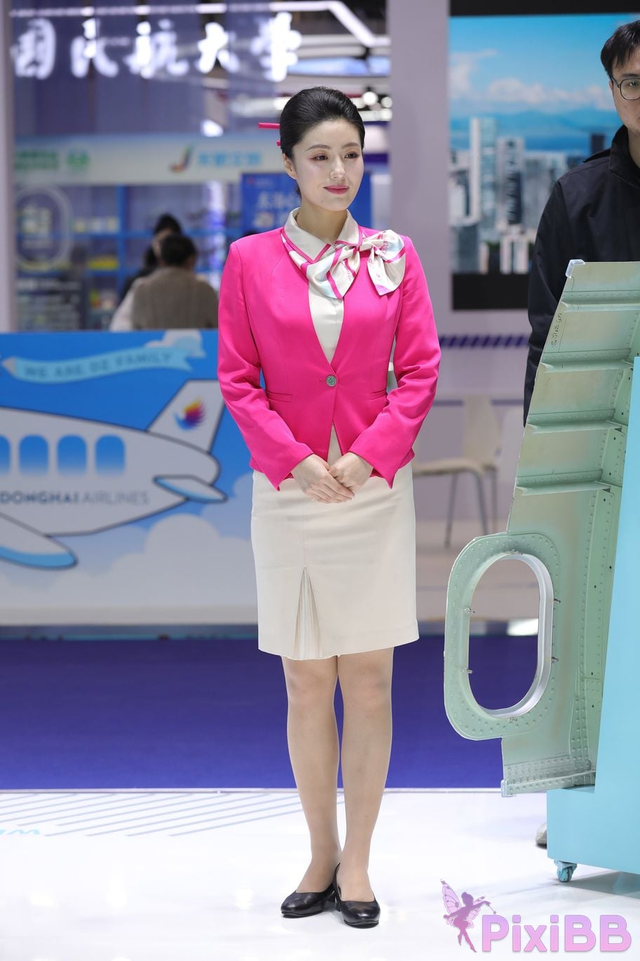 Featured Street Photography Works No.5522 pink uniform PixiBB.COM 001