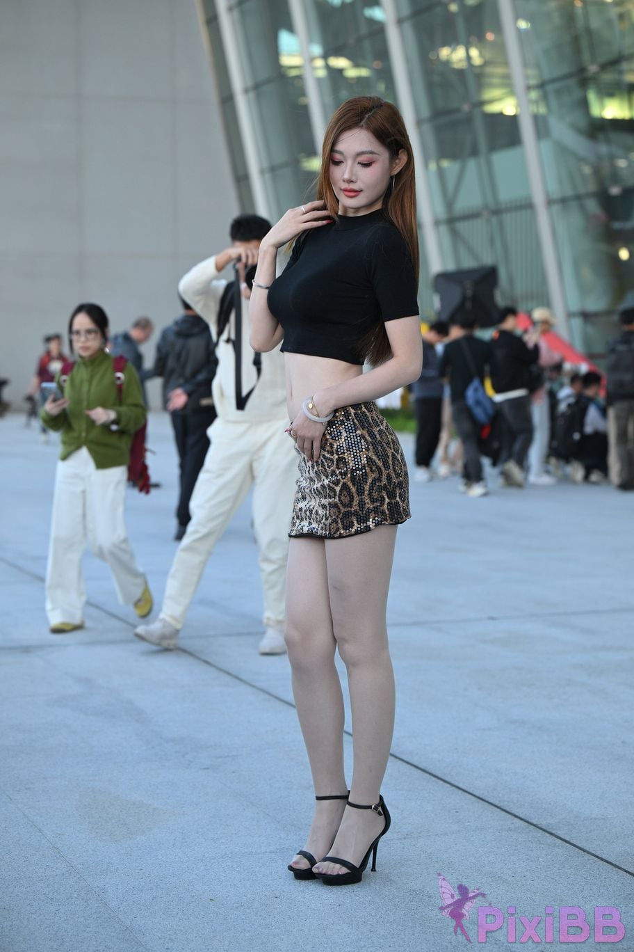 Featured Street Photography Works No.5524 Shredded leopard print beauty moon PixiBB.COM 029