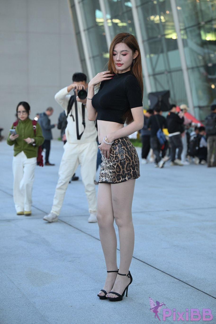 Featured Street Photography Works No.5524 Shredded leopard print beauty moon PixiBB.COM 030