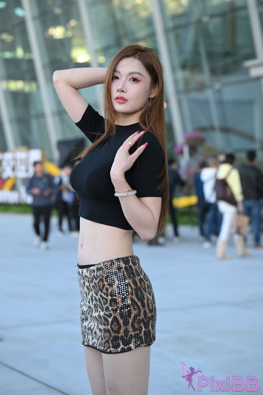 Featured Street Photography Works No.5524 Shredded leopard print beauty moon PixiBB.COM 047