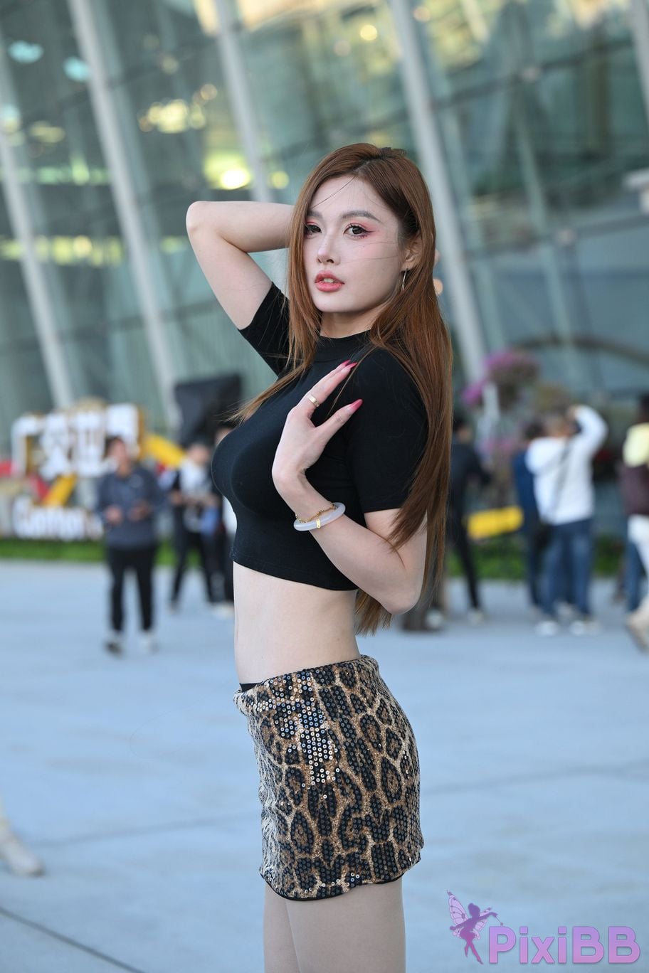 Featured Street Photography Works No.5524 Shredded leopard print beauty moon PixiBB.COM 048