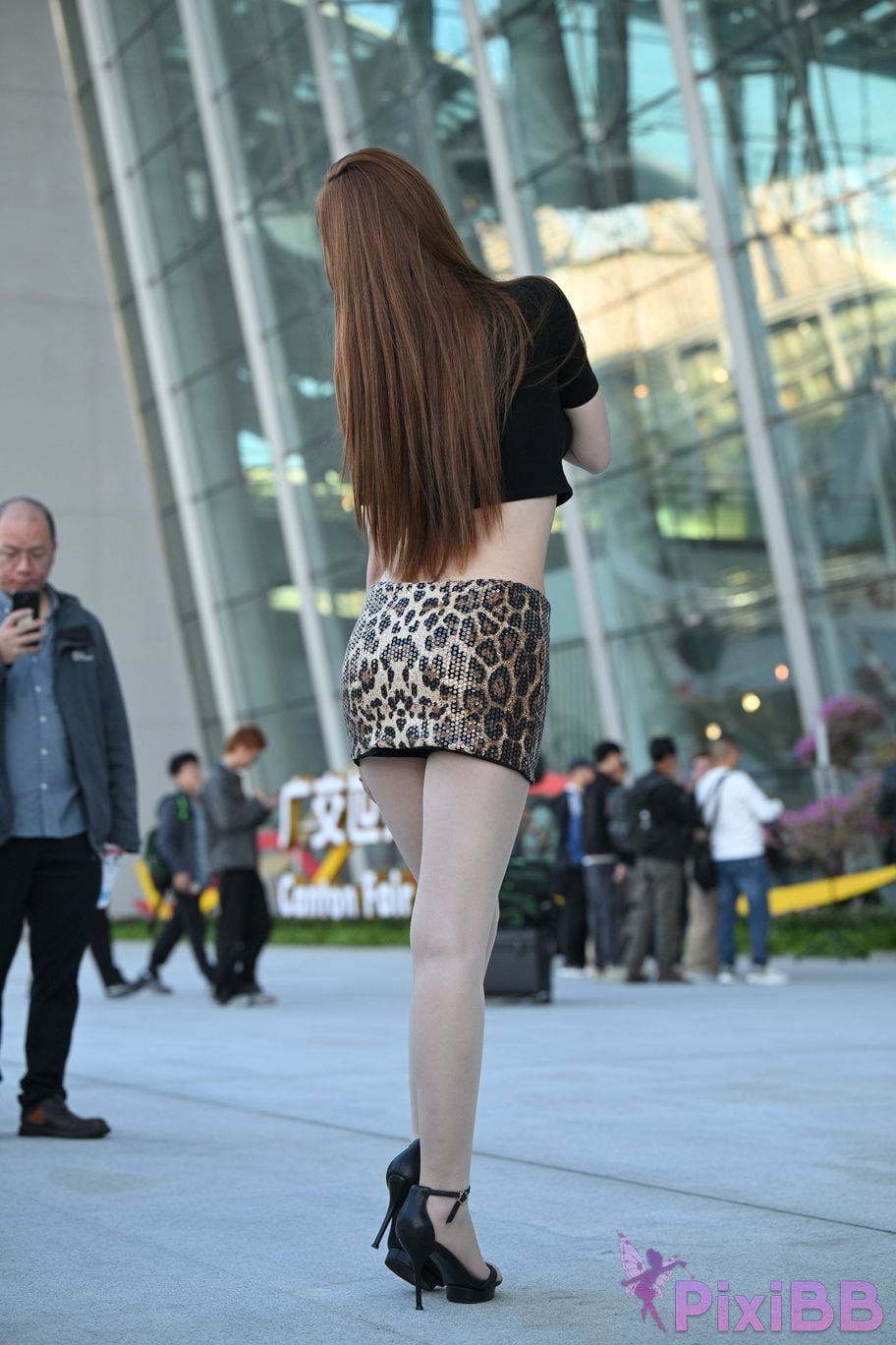 Featured Street Photography Works No.5524 Shredded leopard print beauty moon PixiBB.COM 106