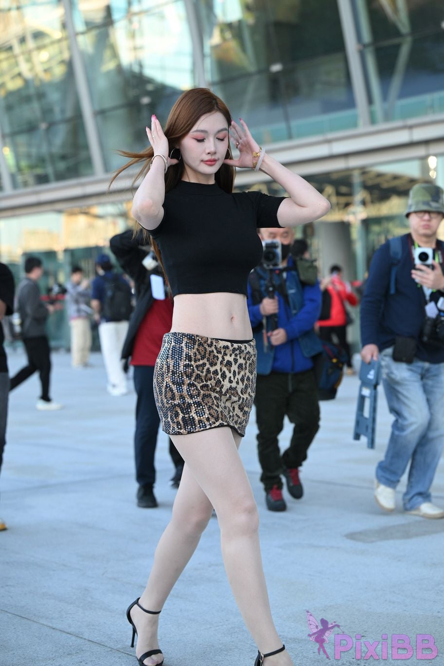 Featured Street Photography Works No.5524 Shredded leopard print beauty moon PixiBB.COM 142