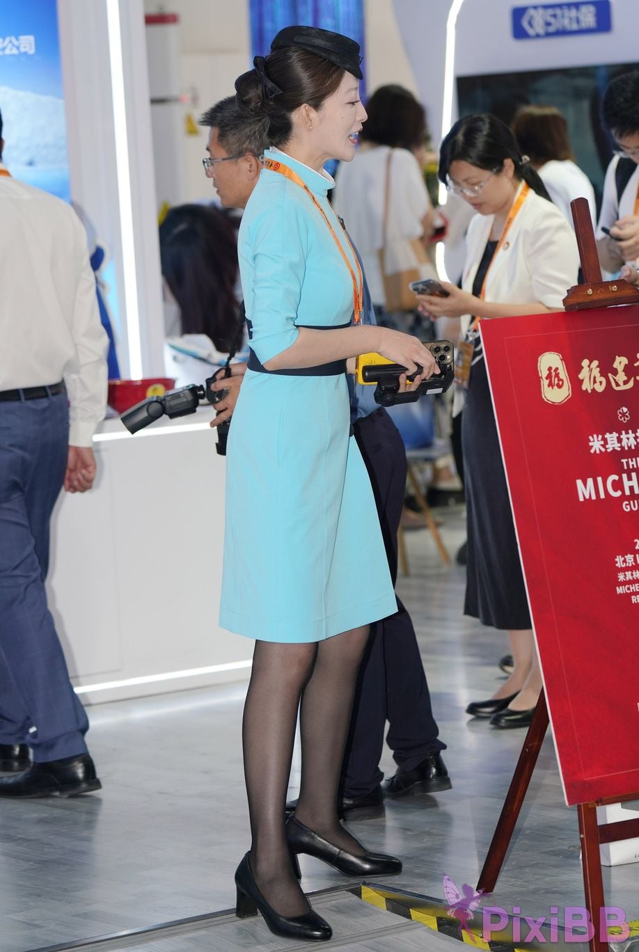Featured Street Photography Works No.5527 sky blue uniform black silk PixiBB.COM 012