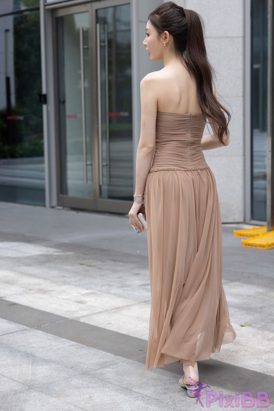 Featured Street Photography Works No.5547 Minmin goddess tube top gauze dress PixiBB.COM 130