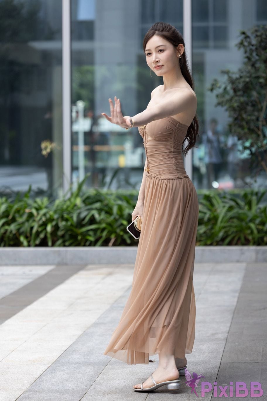 Featured Street Photography Works No.5547 Minmin goddess tube top gauze dress PixiBB.COM 145