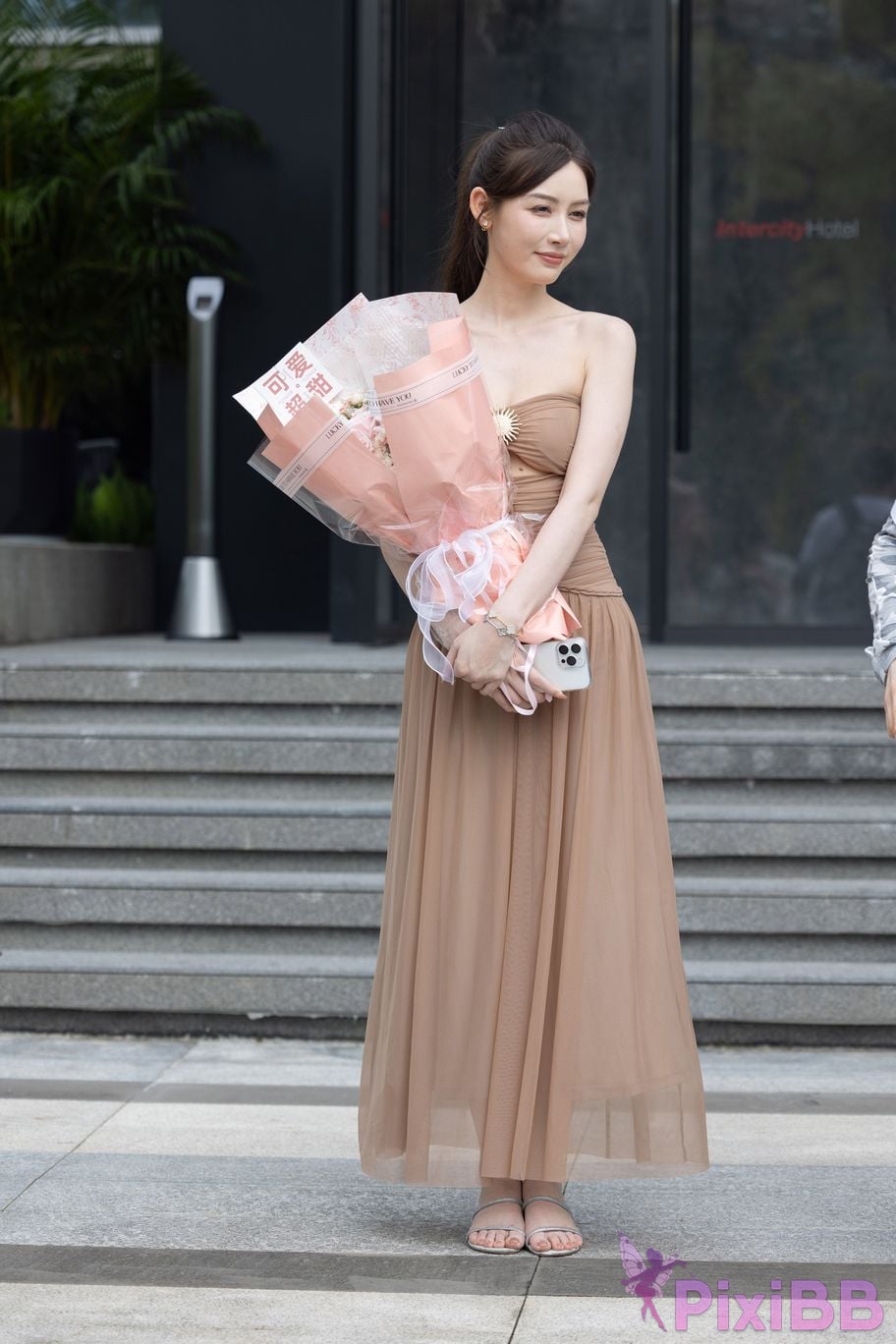 Featured Street Photography Works No.5547 Minmin goddess tube top gauze dress PixiBB.COM 326