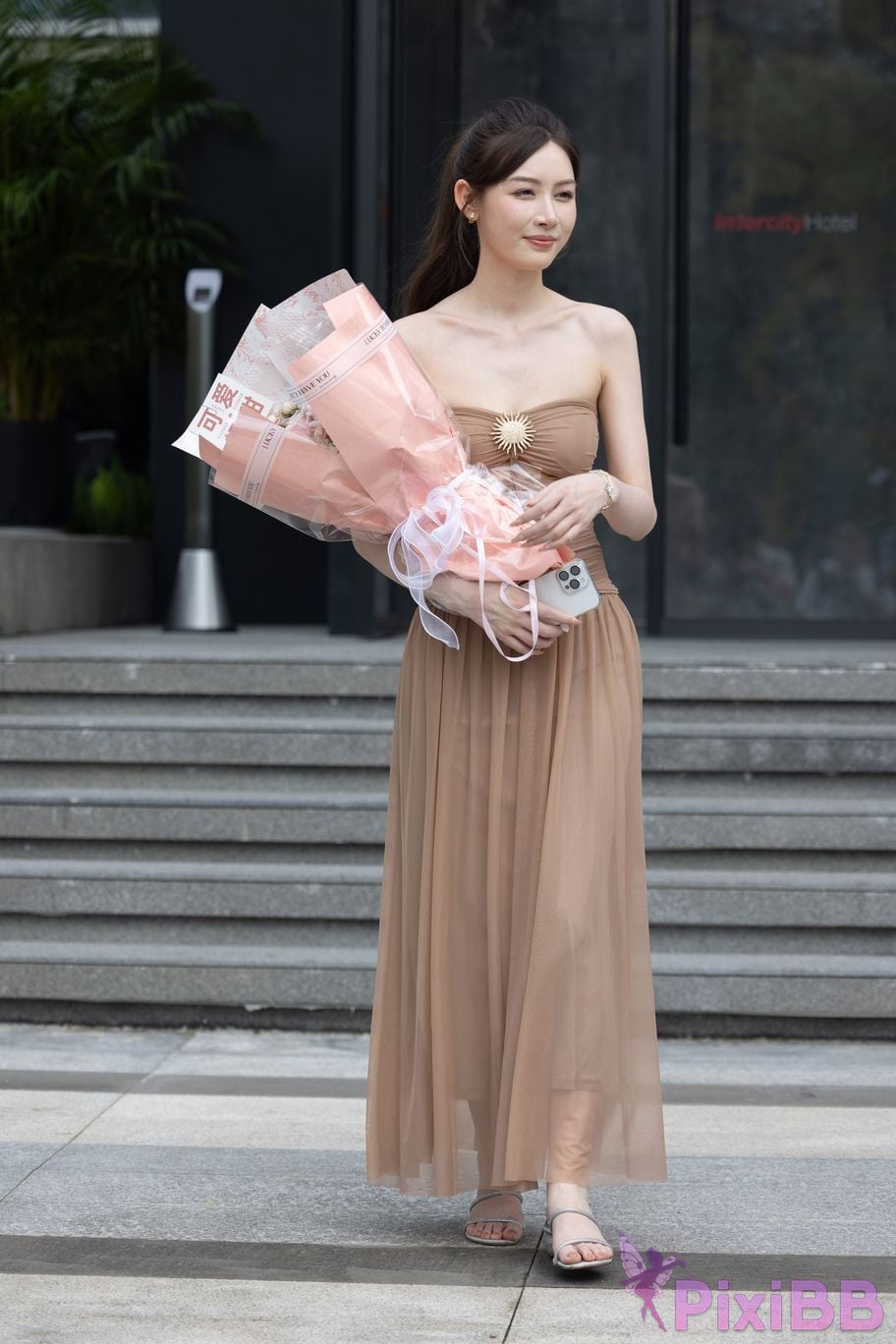 Featured Street Photography Works No.5547 Minmin goddess tube top gauze dress PixiBB.COM 328
